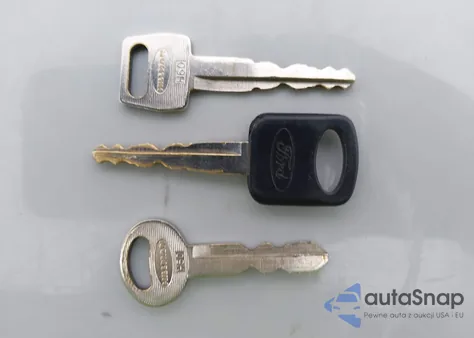 1994 Ford Taurus Gl z USA, uszkodzony, nr VIN 1FALP5247RG169285